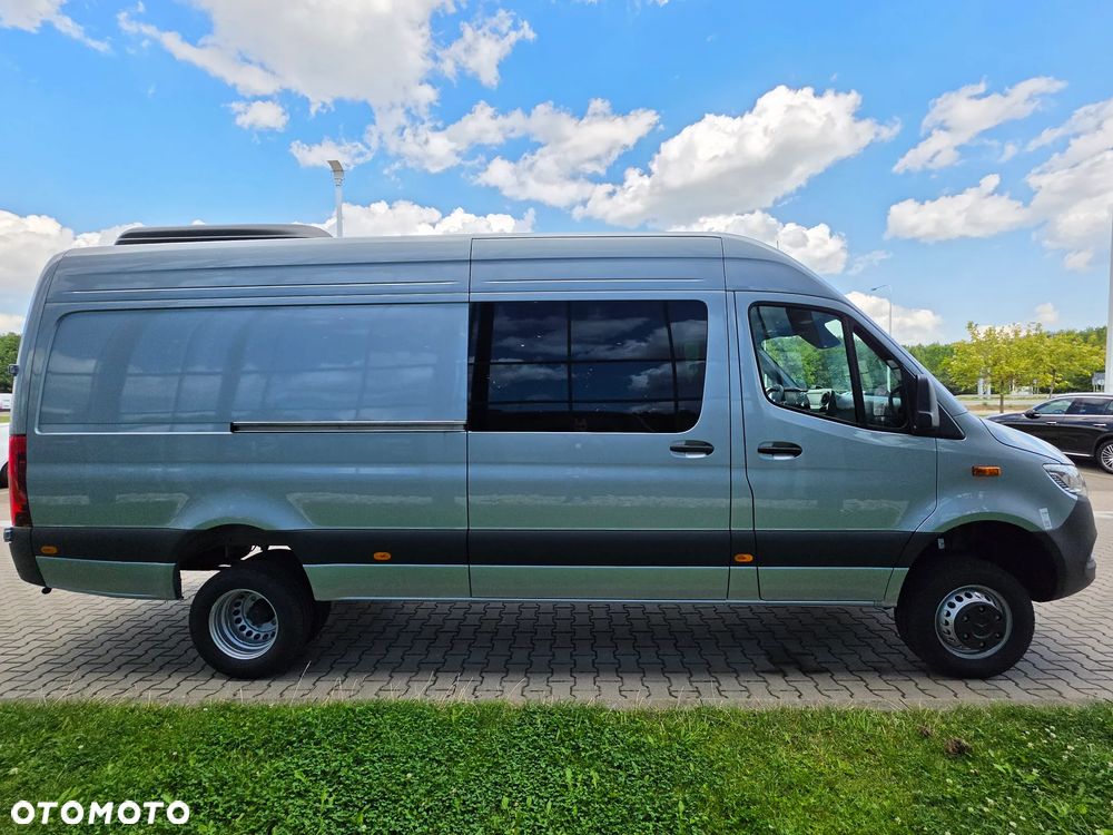 Mercedes-Benz Sprinter - 11