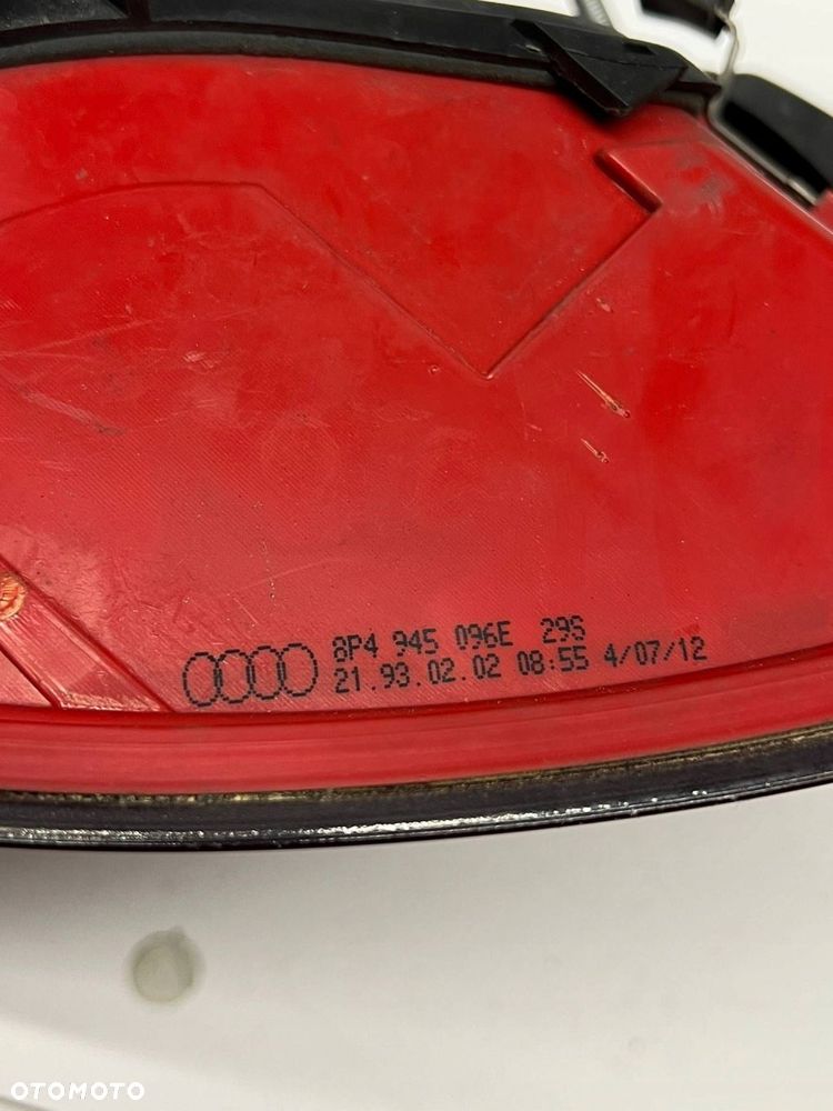 Lampa tylna w klapie Audi A3 S3 A3 Sportback 8P TYŁ PRAWY - 5
