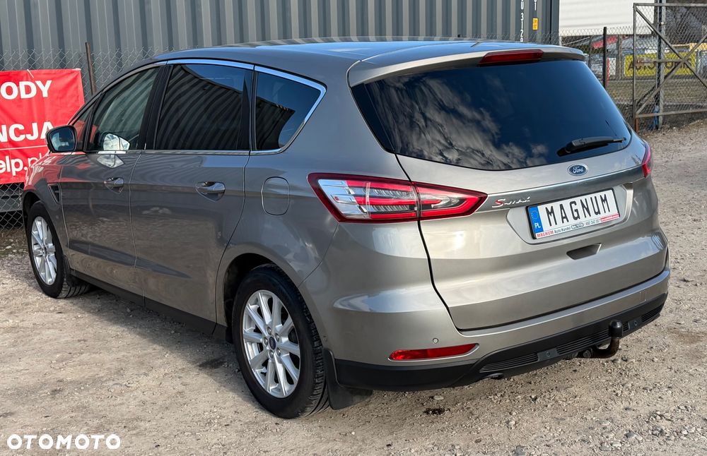 Ford S-Max - 32