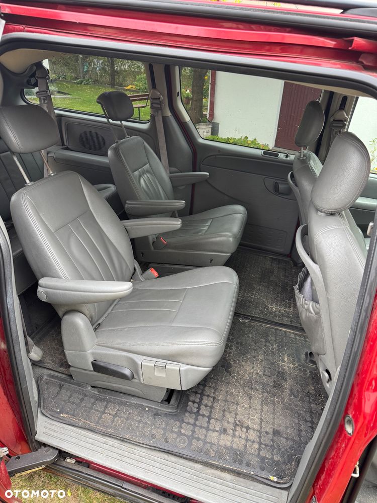 Chrysler Town & Country 3.8 - 22