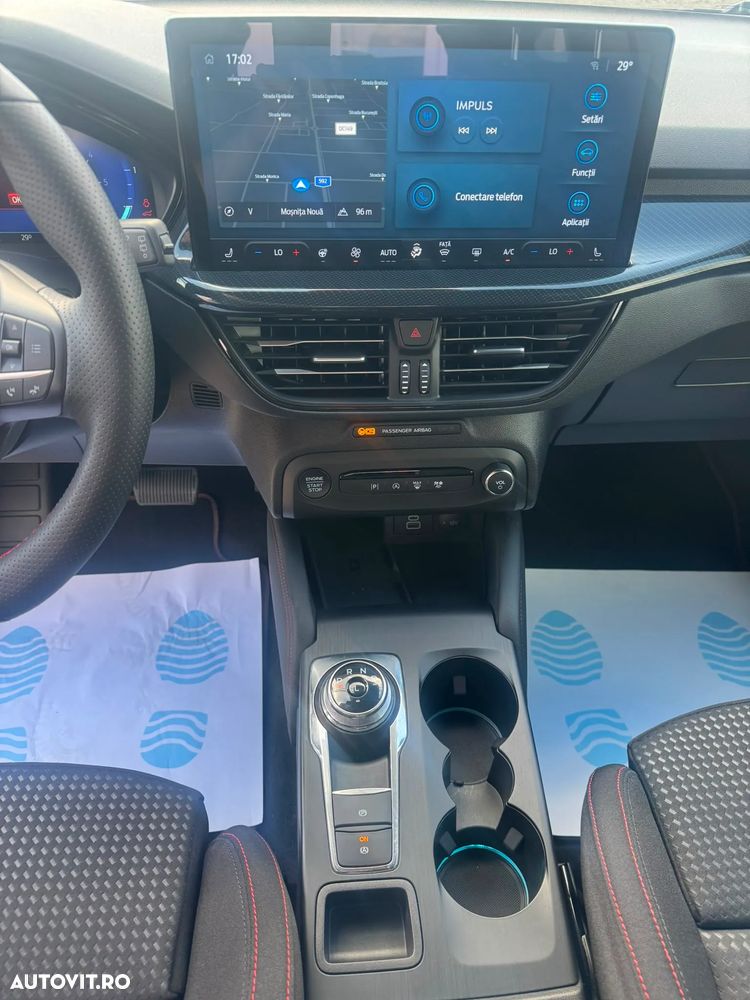 Ford Focus 1.5 EcoBlue 8AT ST-Line X - 19