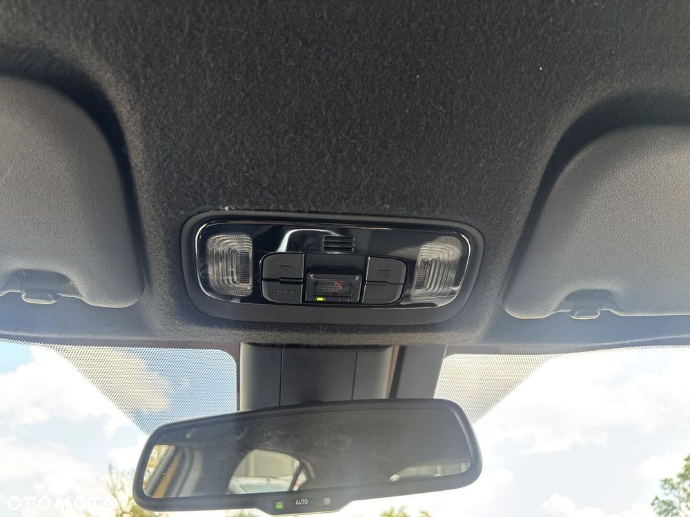 Toyota Yaris Cross Hybrid 1.5 Comfort - 30