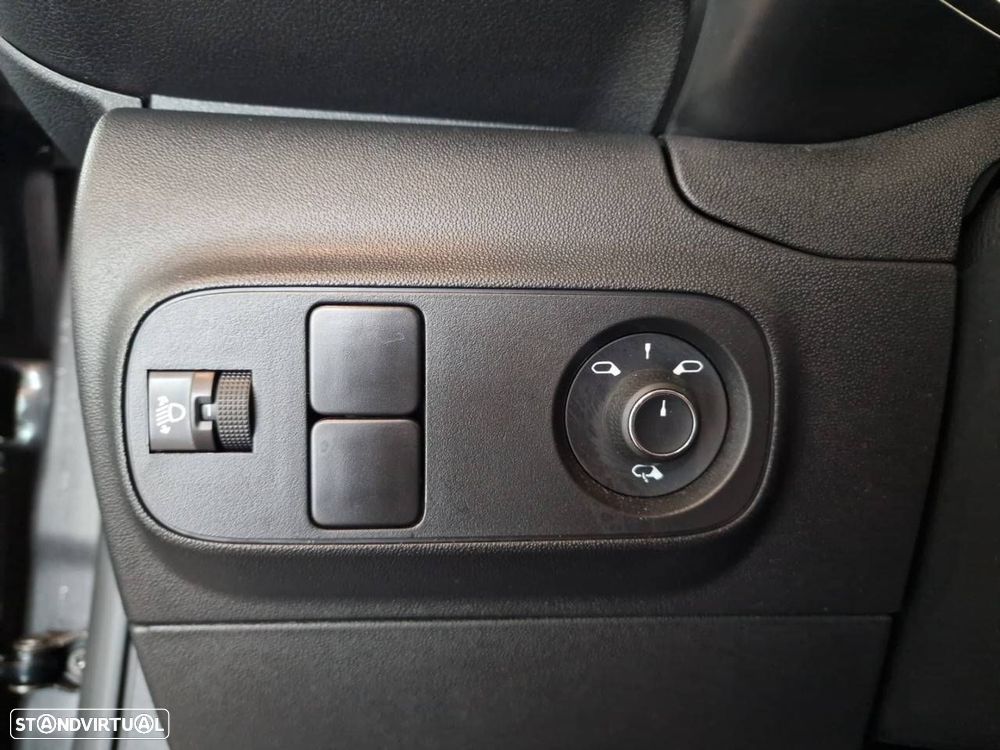 Citroën C3 1.2 PureTech Plus - 24