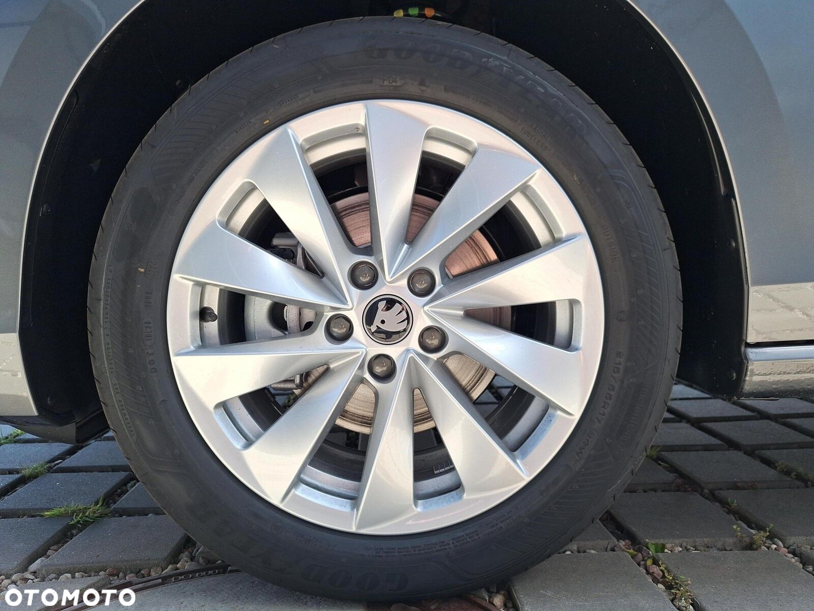 Skoda Superb 2.0 TDI SCR Edition 130 DSG - 11