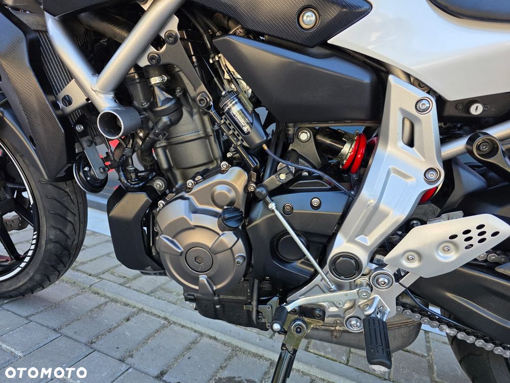 Yamaha MT - 11