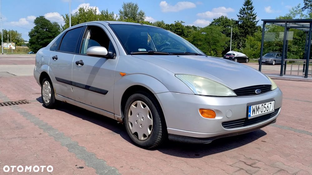 Ford Focus 1.6 Ambiente - 1