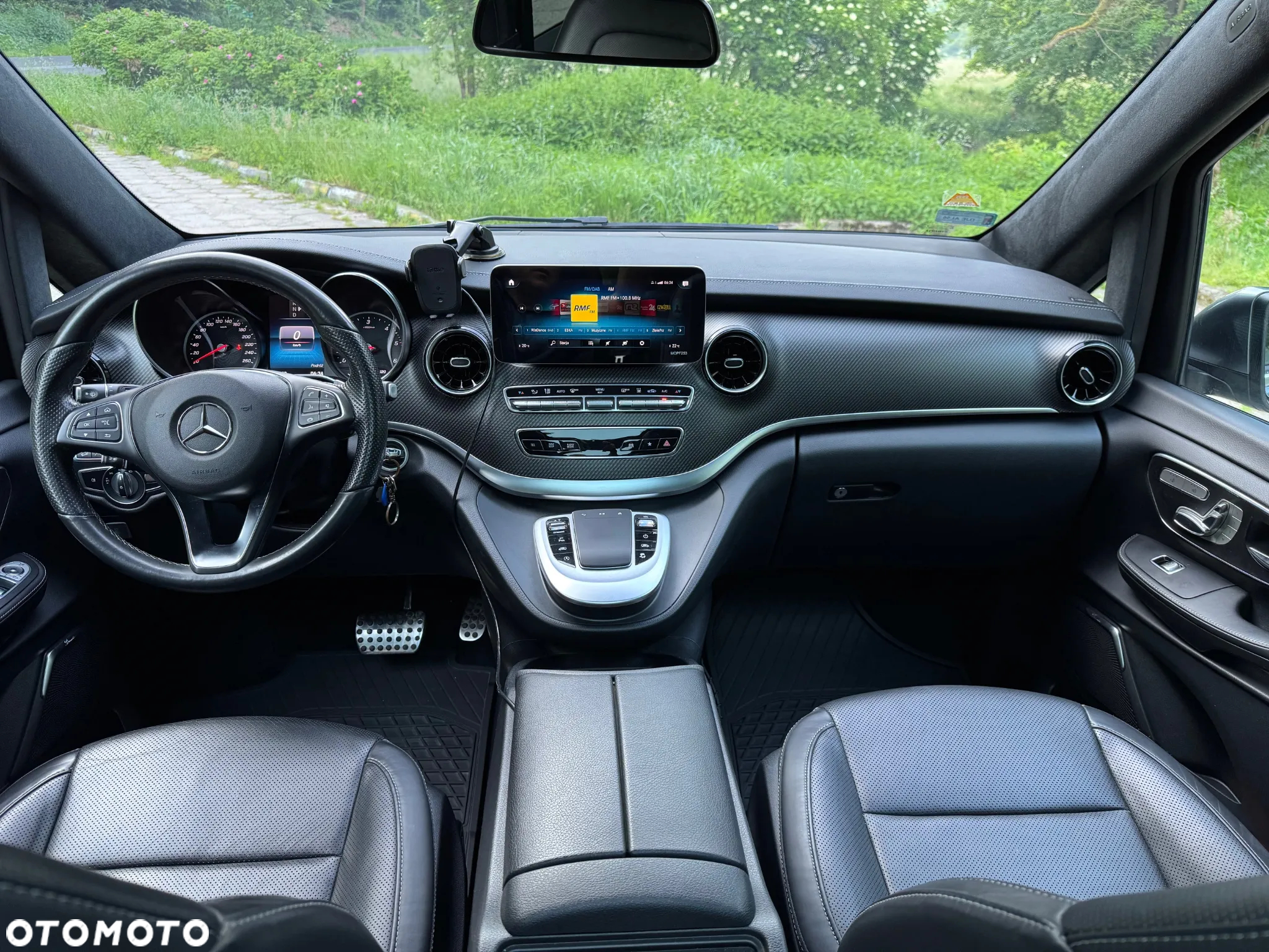 Mercedes-Benz Klasa V 300 d 4-Matic Exclusive 9G-Tronic (d³ugi) - 24