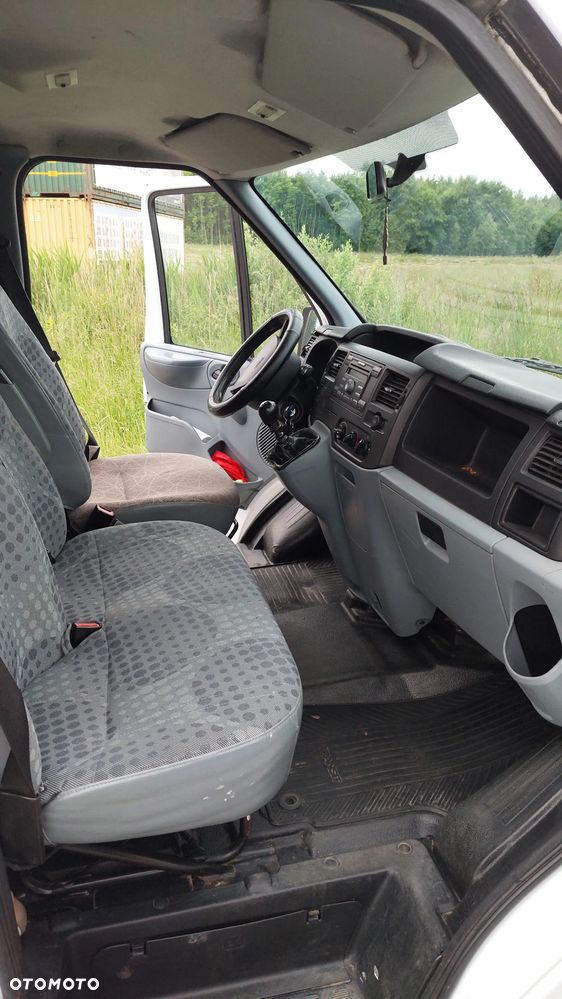 Ford Transit - 10