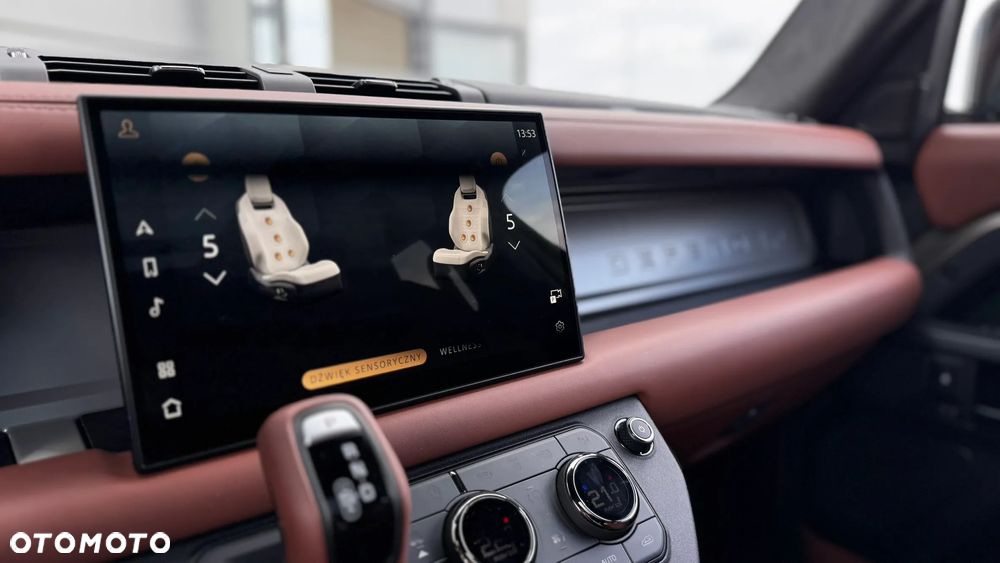 Land Rover Defender 4.4 P635 V8 mHEV Octa - 18