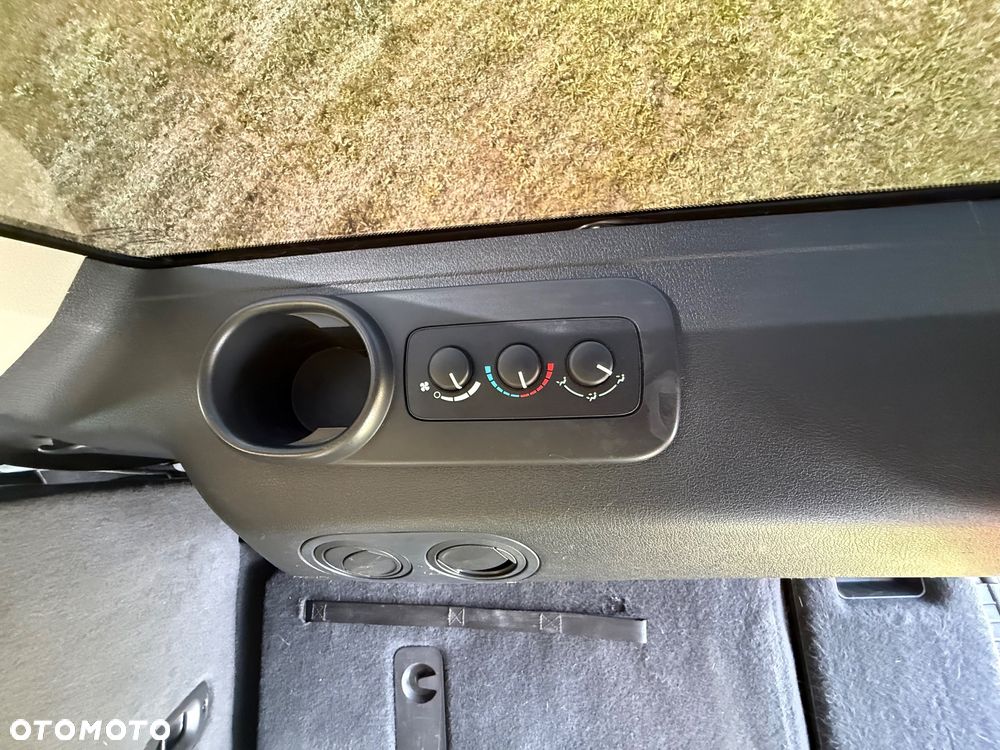 Jeep Commander 5.7 V8 Limited - 15