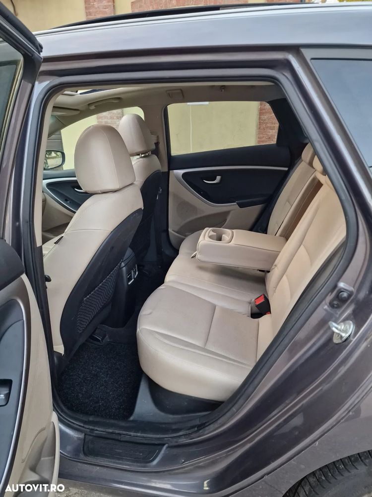 Hyundai i30 Kombi 1.6 CRDI DCT Premium - 7