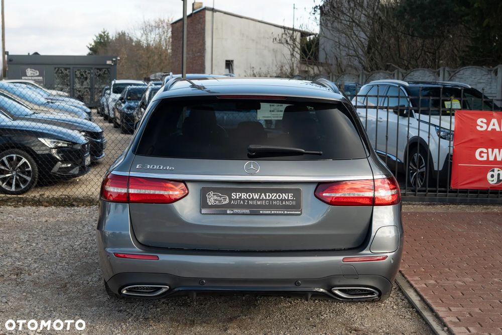 Mercedes-Benz Klasa E 300 de 9G-TRONIC AMG Line - 6