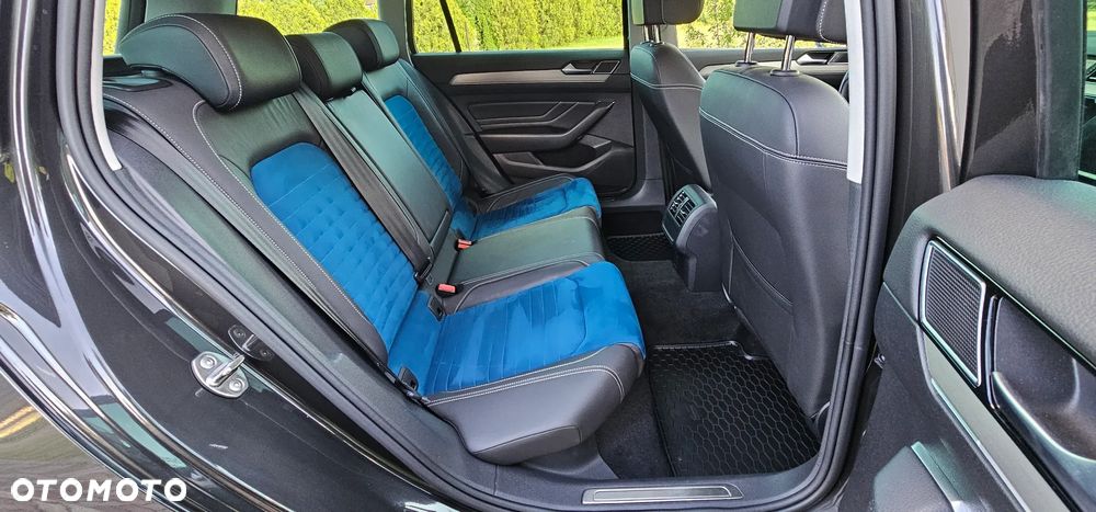 Volkswagen Passat 2.0 TDI EVO Elegance - 19