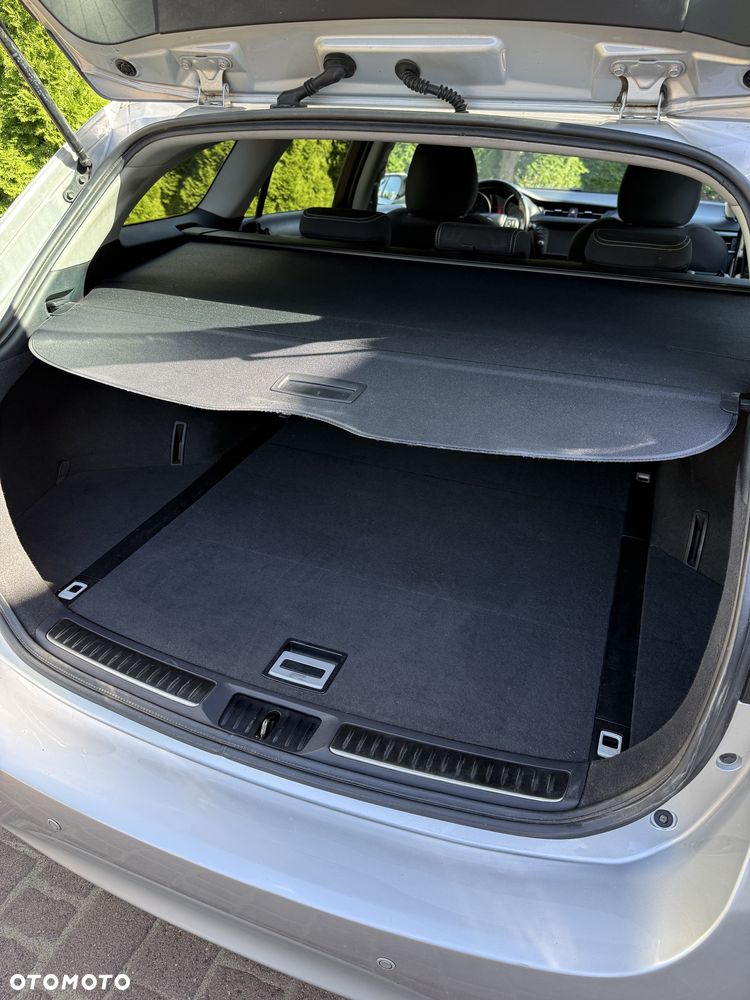 Toyota Avensis - 4