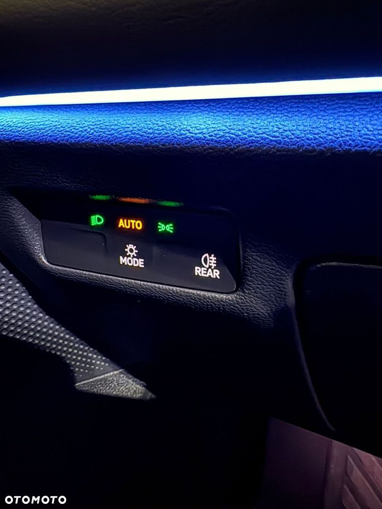 Volkswagen Passat Variant 2.0 TDI EVO Business DSG - 13