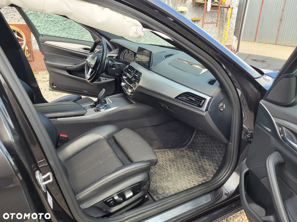 BMW Seria 5 520d xDrive Sport Line - 15