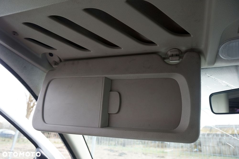 OSŁONA PRZECIWSŁONECZNA LEWA SŁONECZNIK DOKKER LIFT  DACIA 2017-2021 - 2