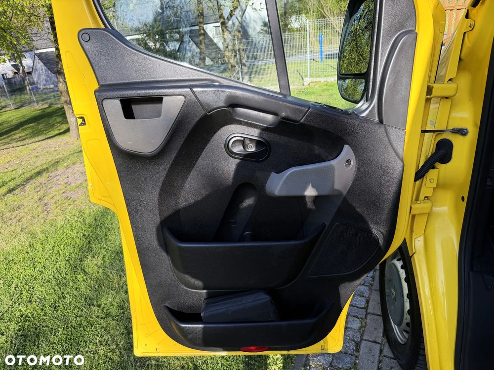 Renault MASTER L2H2 ŚREDNI KLIMA/NAWIGACJA/3osobowy - 36