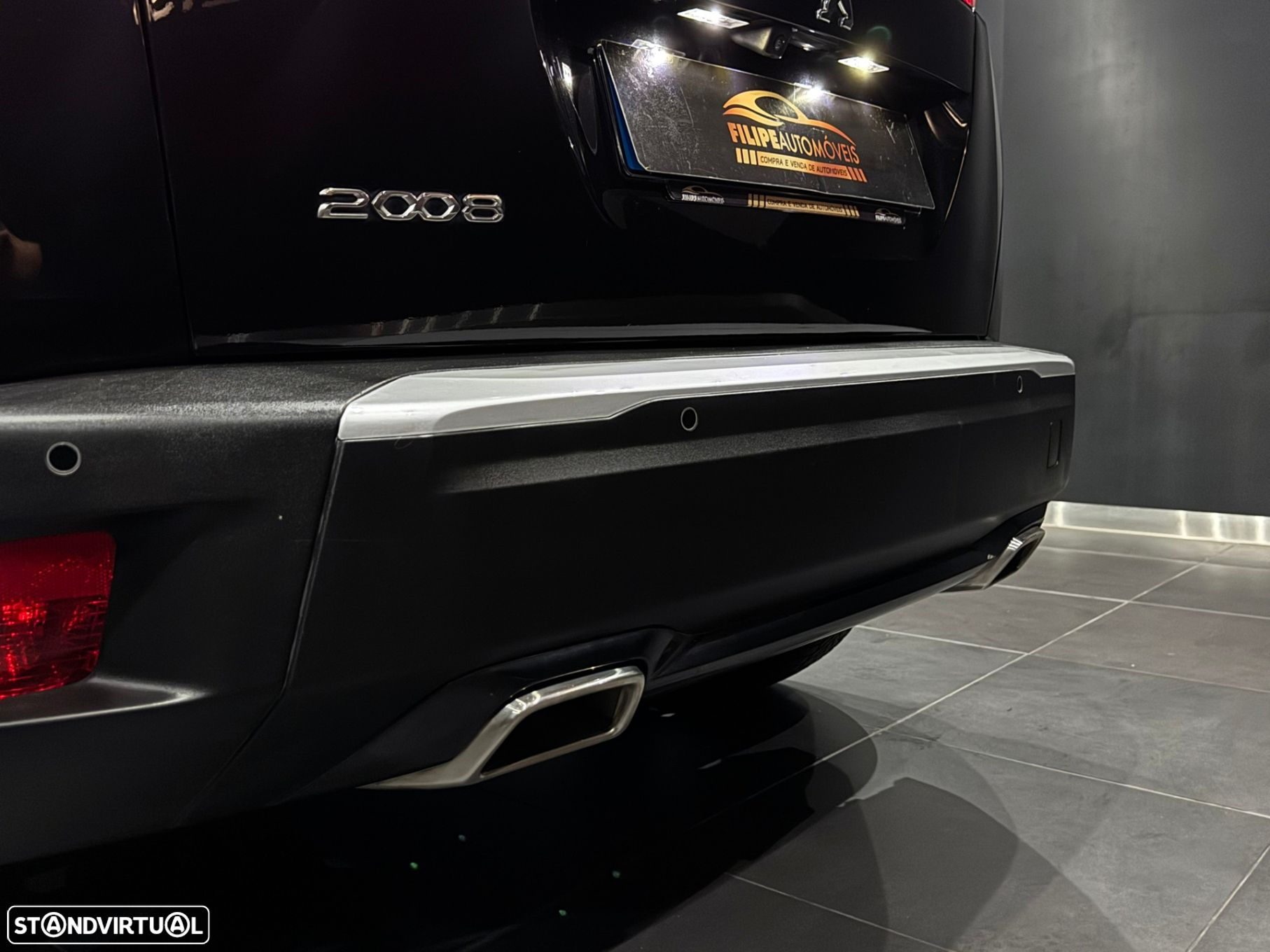 Peugeot 2008 1.2 PureTech Allure Pack EAT8 - 14