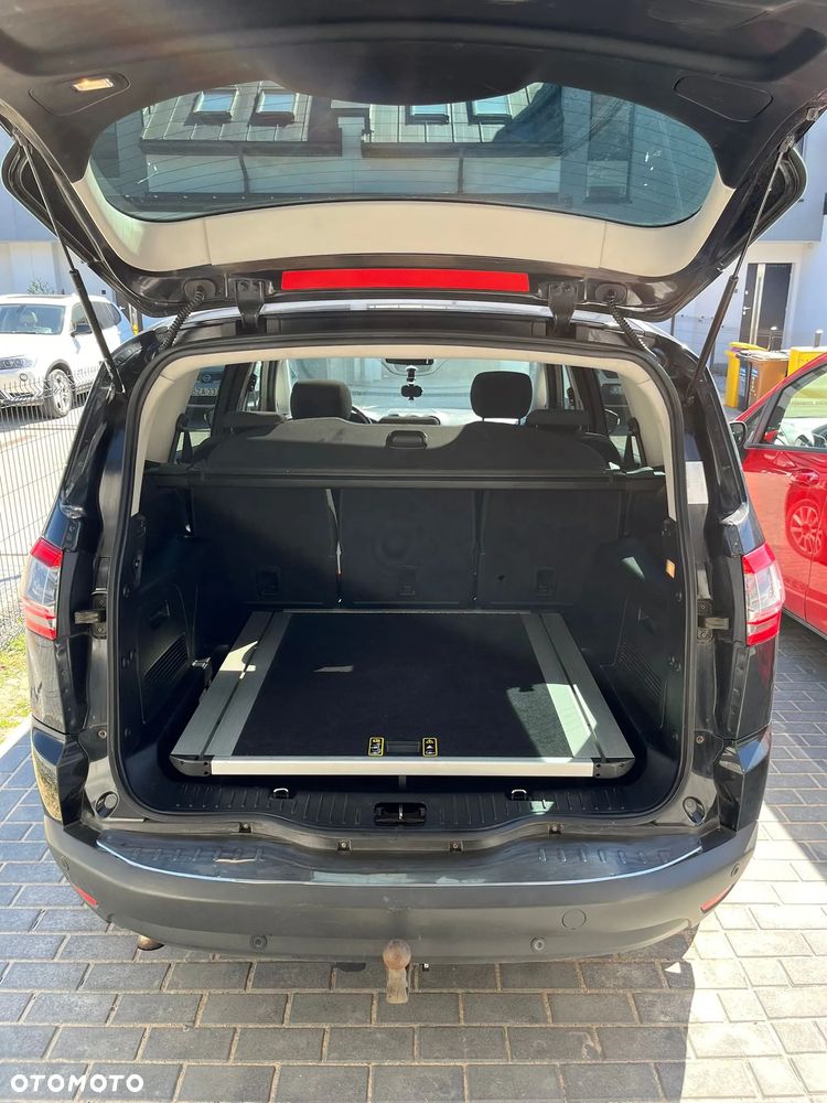 Ford S-Max 2.0 TDCi DPF Titanium - 17