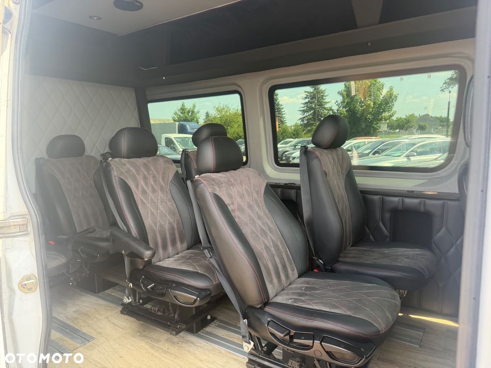 Mercedes-Benz Sprinter - 2