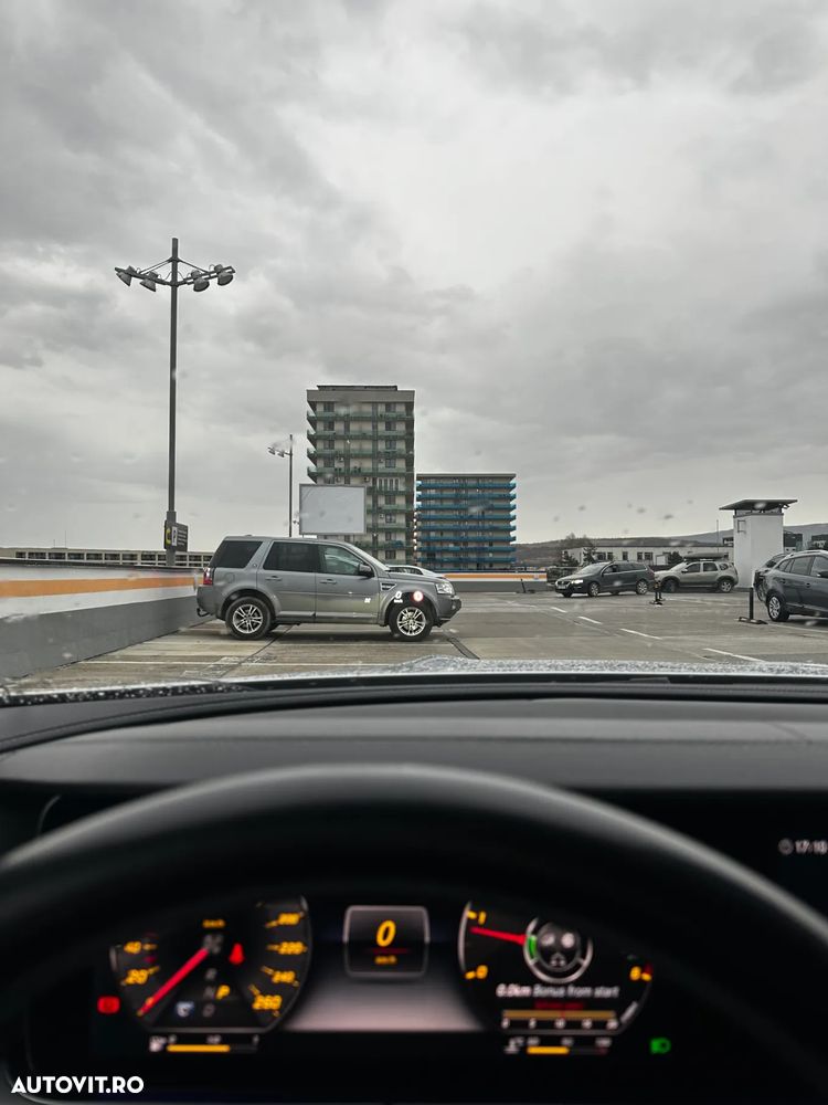 Mercedes-Benz E 220 d 4Matic Coupe 9G-TRONIC AMG Line - 28