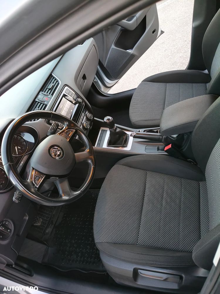 Skoda Octavia 1.6 TDI GREENLINE - 9