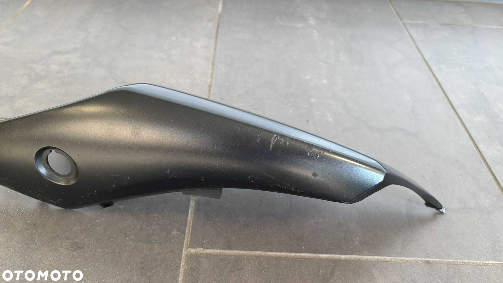 Ogon Owiewka Lewa Tył Suzuki GSXR 750 K8 K9. 2008-09 [670] - 4