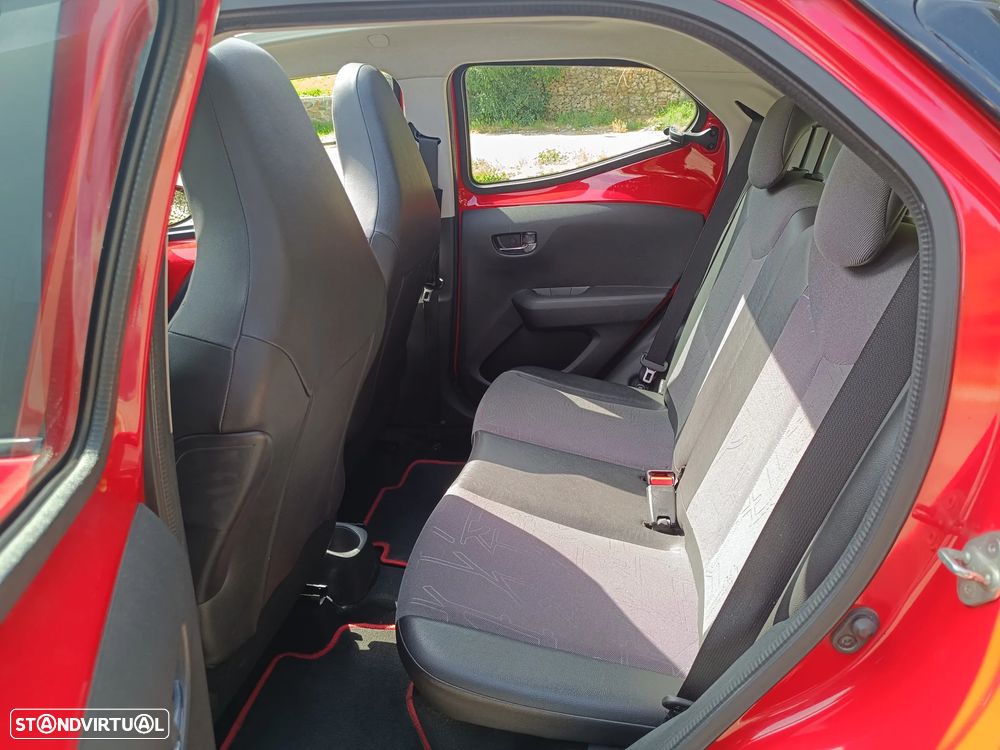 Toyota Aygo 1.0 X-Wave - 8