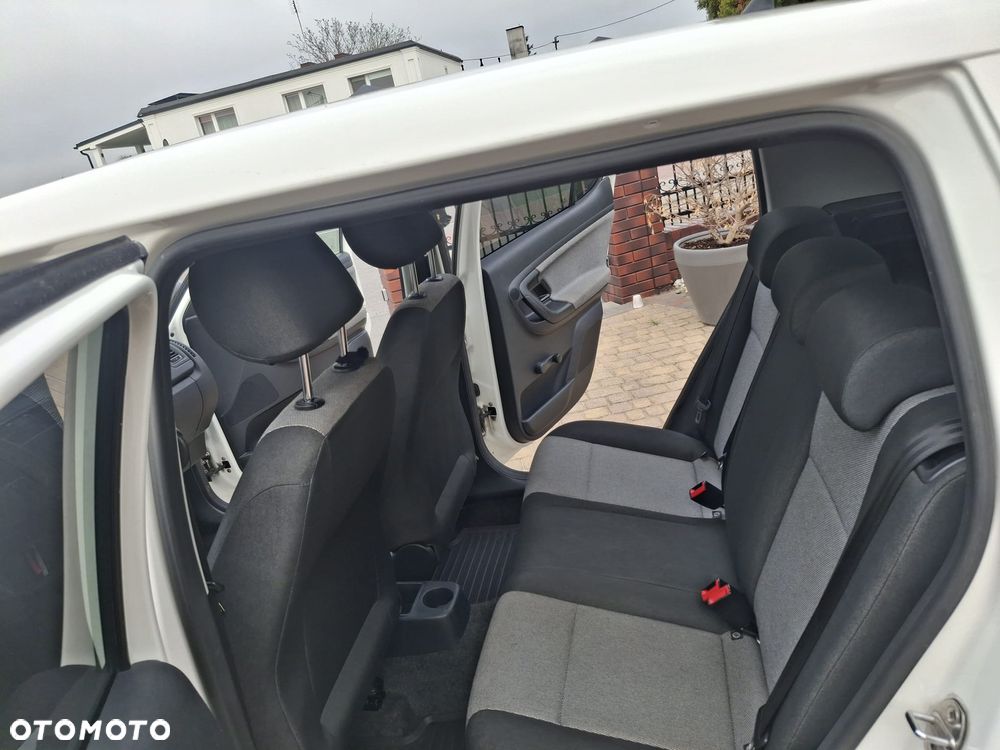 Skoda Fabia 1.2 HTP Ambition - 13