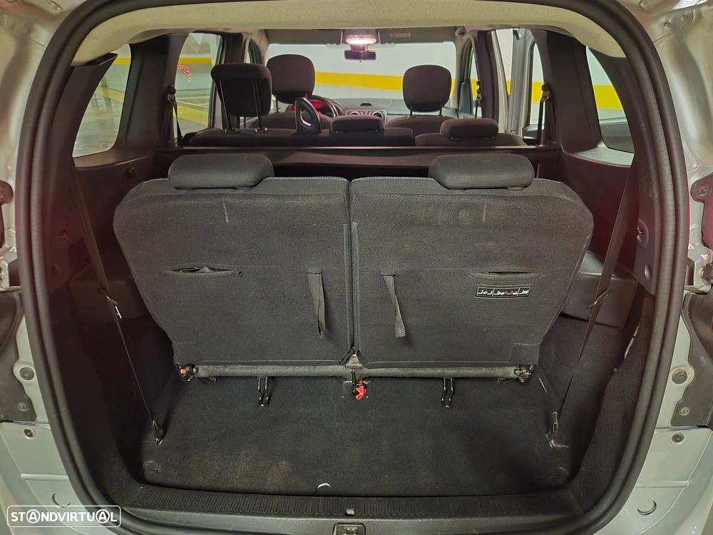 Dacia Lodgy 1.5 dCi Stepway 7L - 43