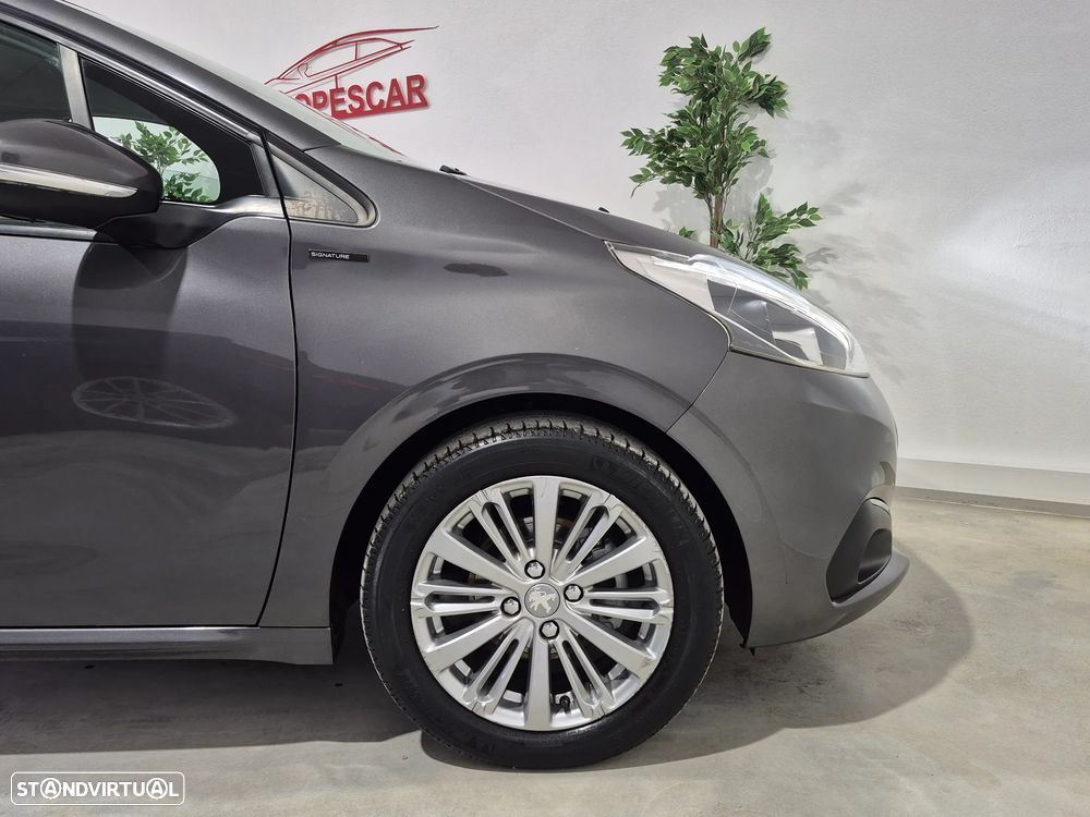 Peugeot 208 1.2 PureTech Signature - 19