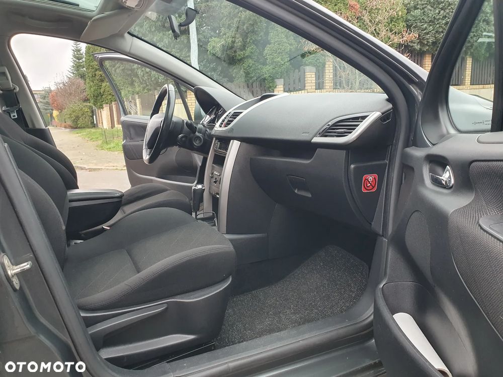 Peugeot 207 - 19