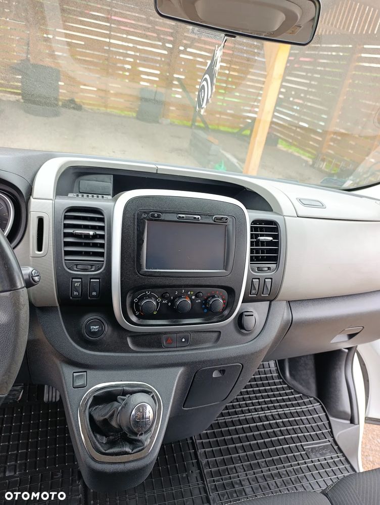 Renault Trafic - 18