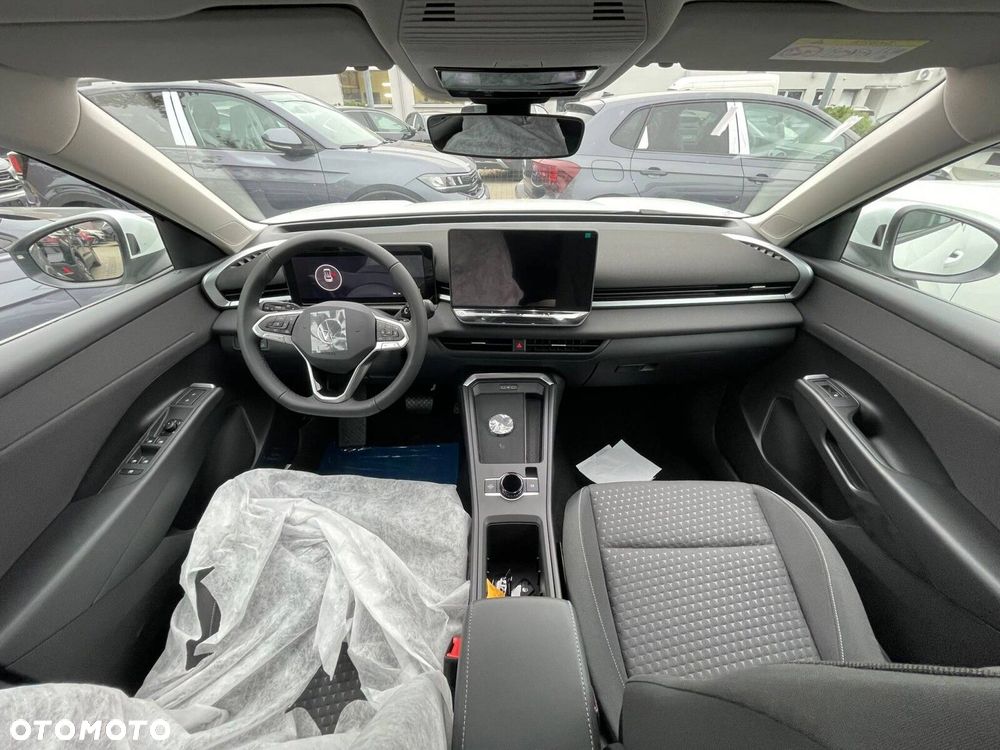 Volkswagen T-Roc - 5