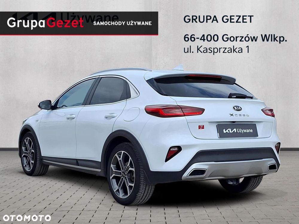 Kia XCeed 1.5 T-GDI M - 3