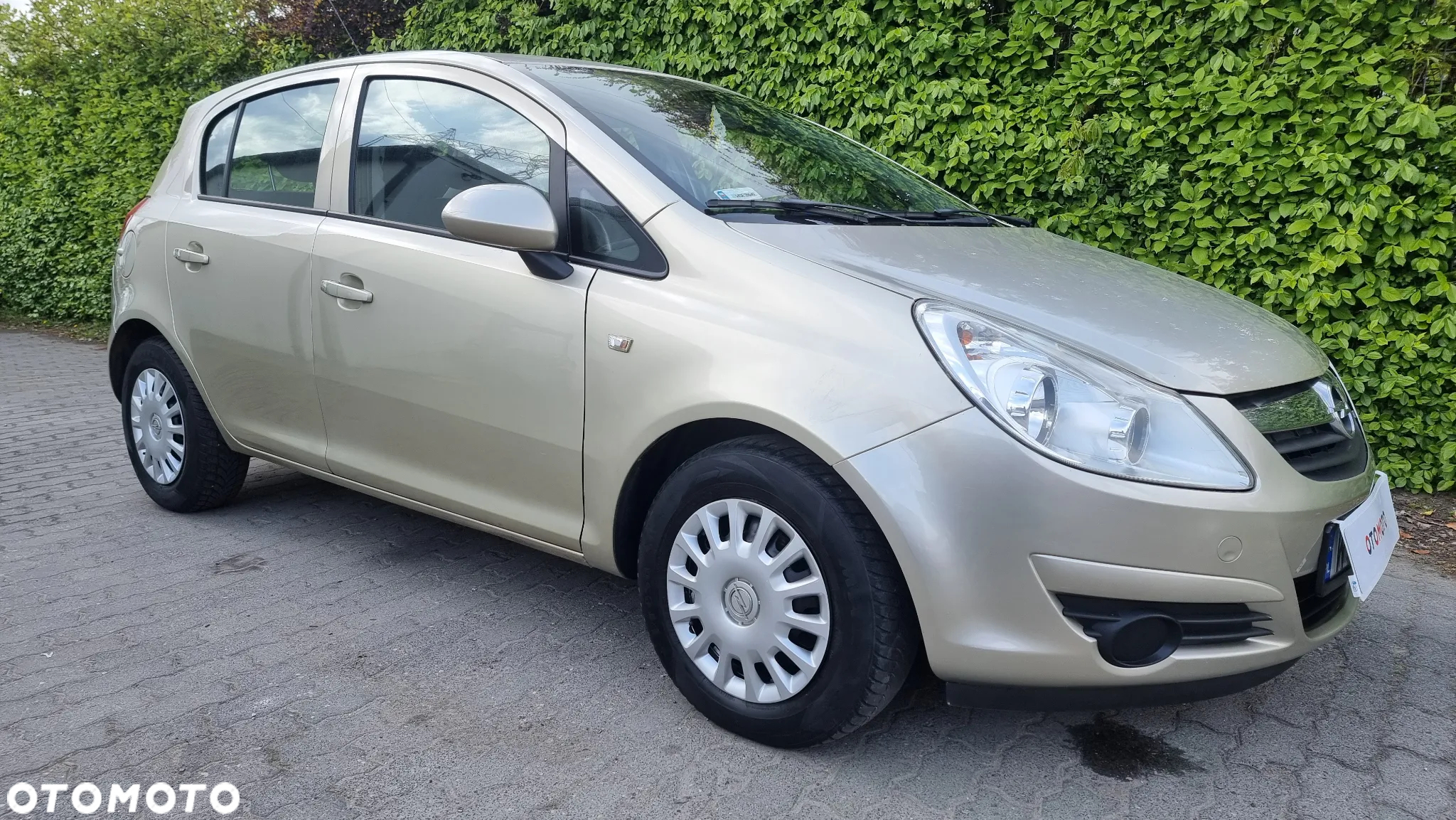 Opel Corsa 1.2 16V Cosmo - 2