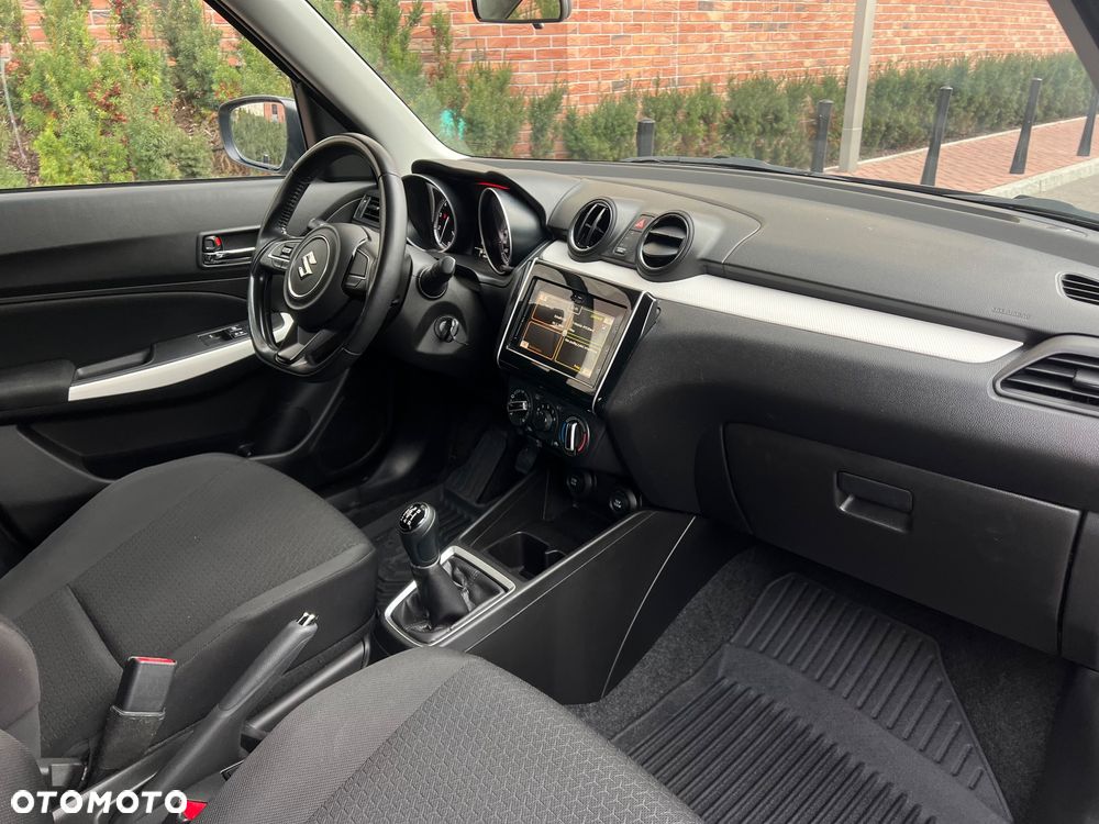 Suzuki Swift 1.2 Dualjet Hybrid Club - 35