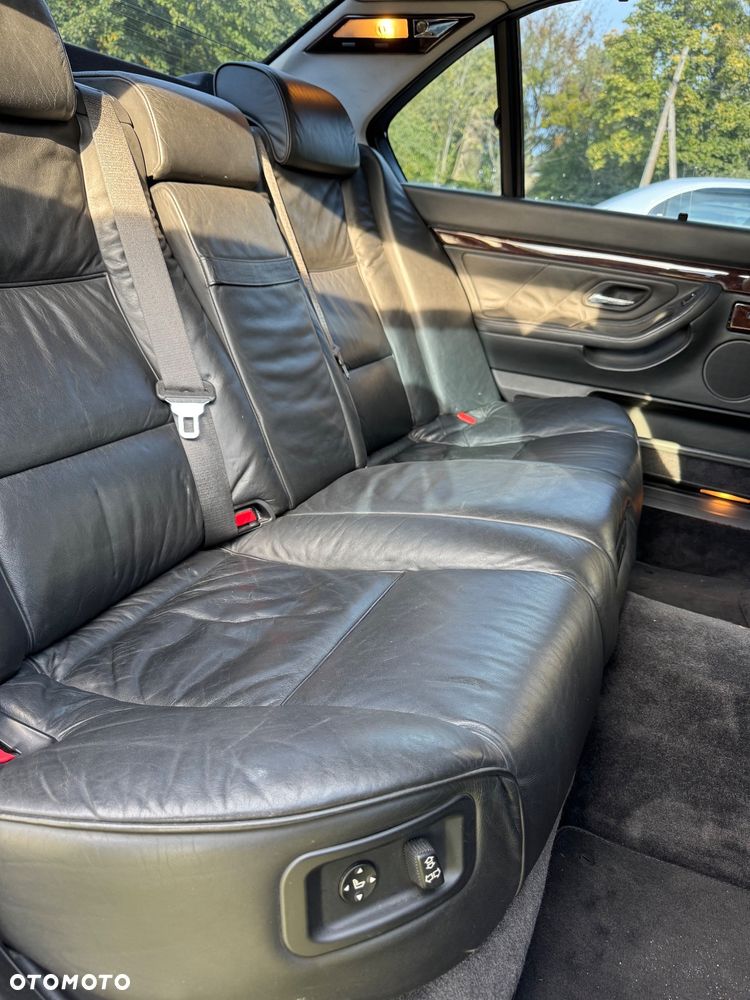 BMW Seria 7 750iL - 13