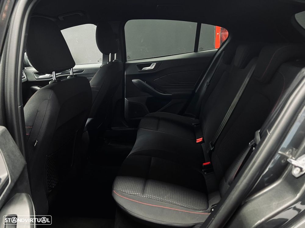 Ford Focus 1.0 EcoBoost ST-Line - 25
