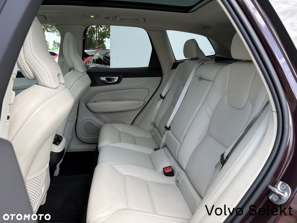 Volvo XC 60 - 24