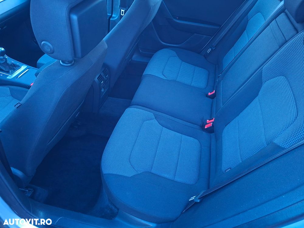 Volkswagen Passat 2.0 Blue TDI SCR Comfortline - 11