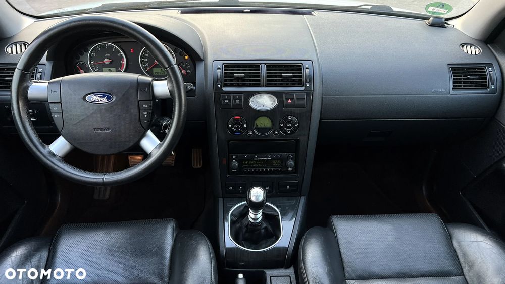 Ford Mondeo 2.5 V6 Ghia - 21