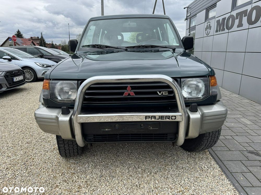 Mitsubishi Pajero - 5