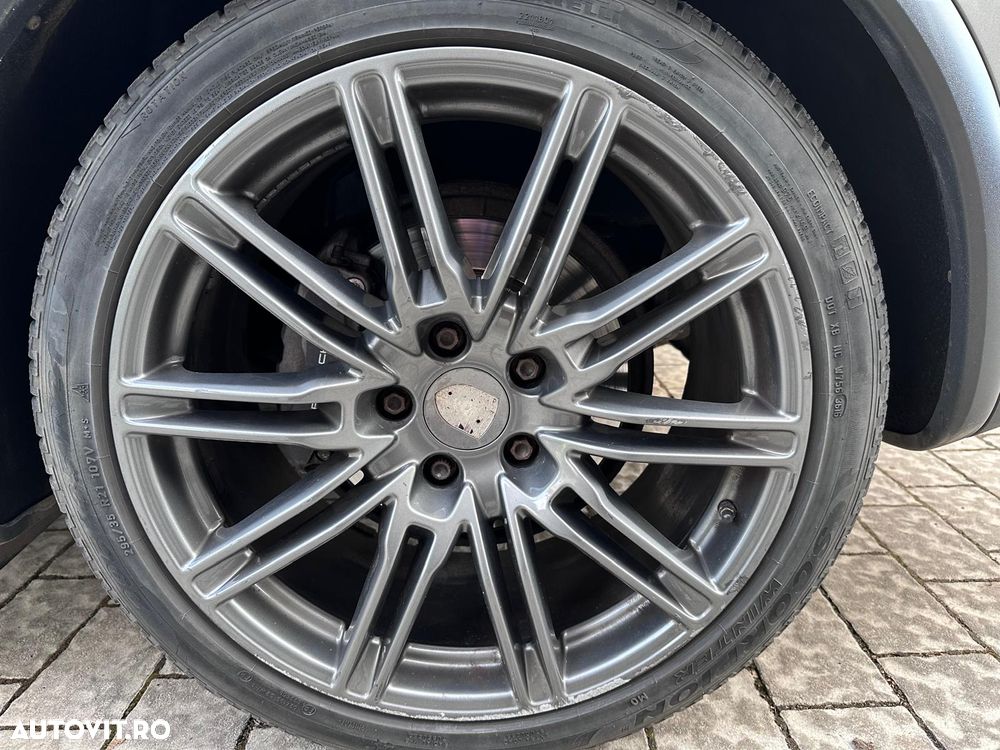 Porsche Cayenne Tiptronic S - 11