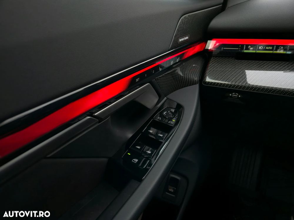 BMW Seria 5 520i Aut. M Sport Edition - 36