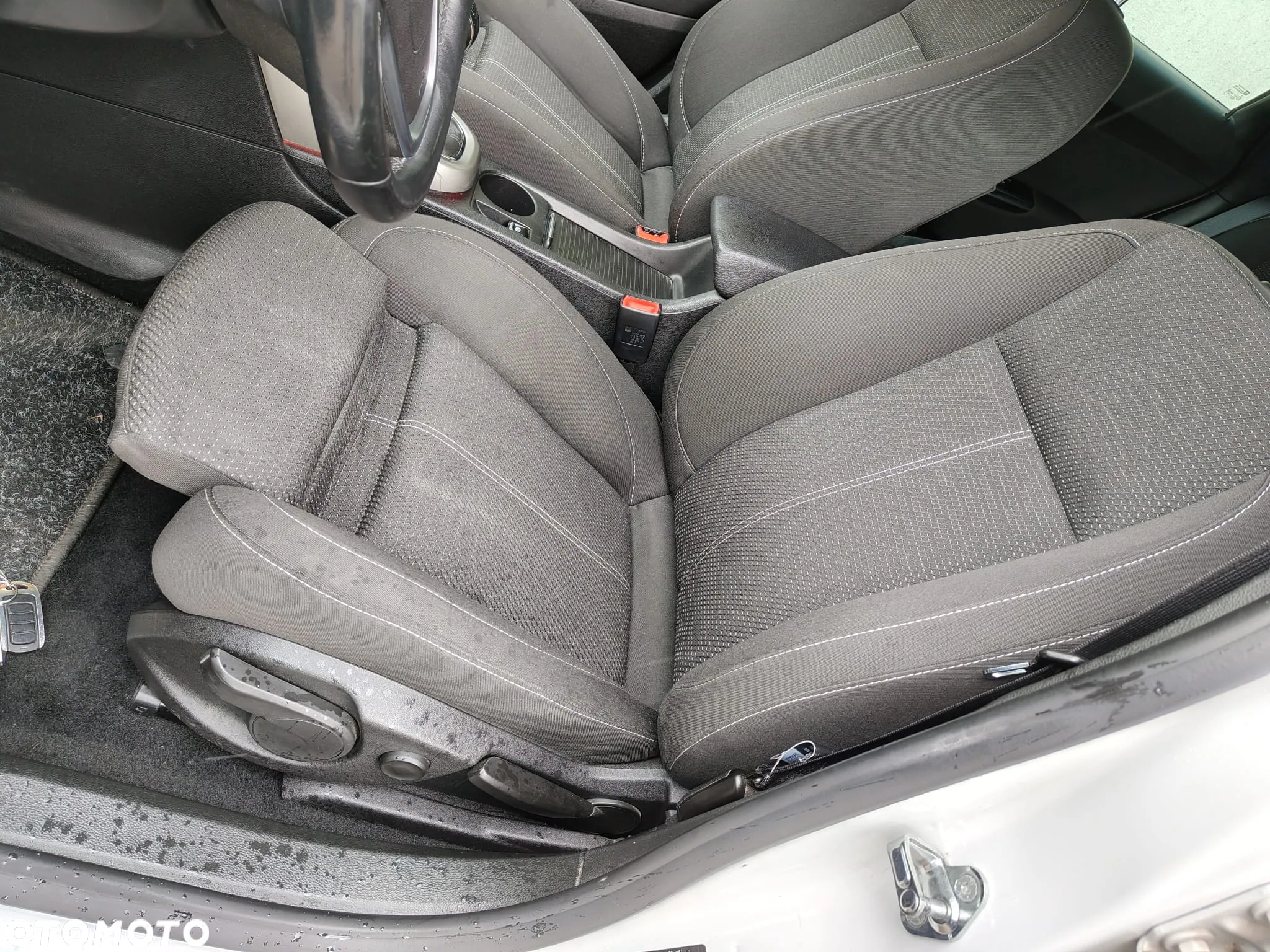 Opel Astra IV 1.4 T Active - 9
