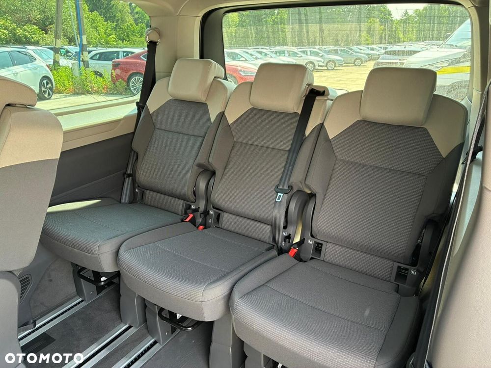 Volkswagen Multivan - 14