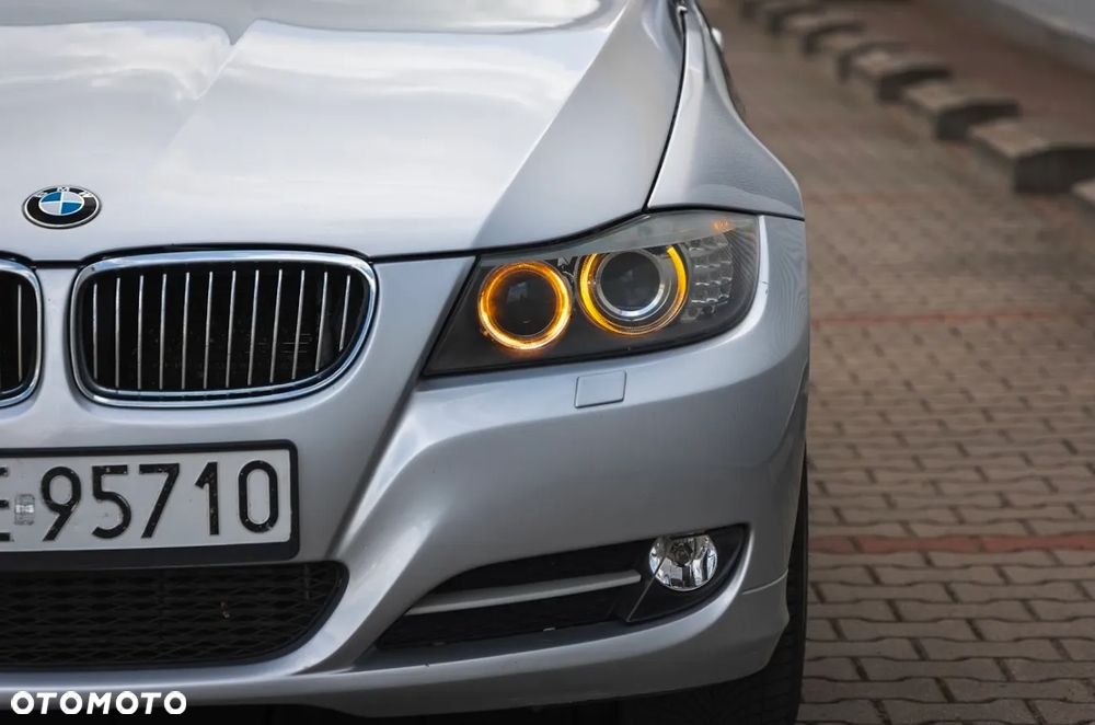 BMW Seria 3 320d - 5