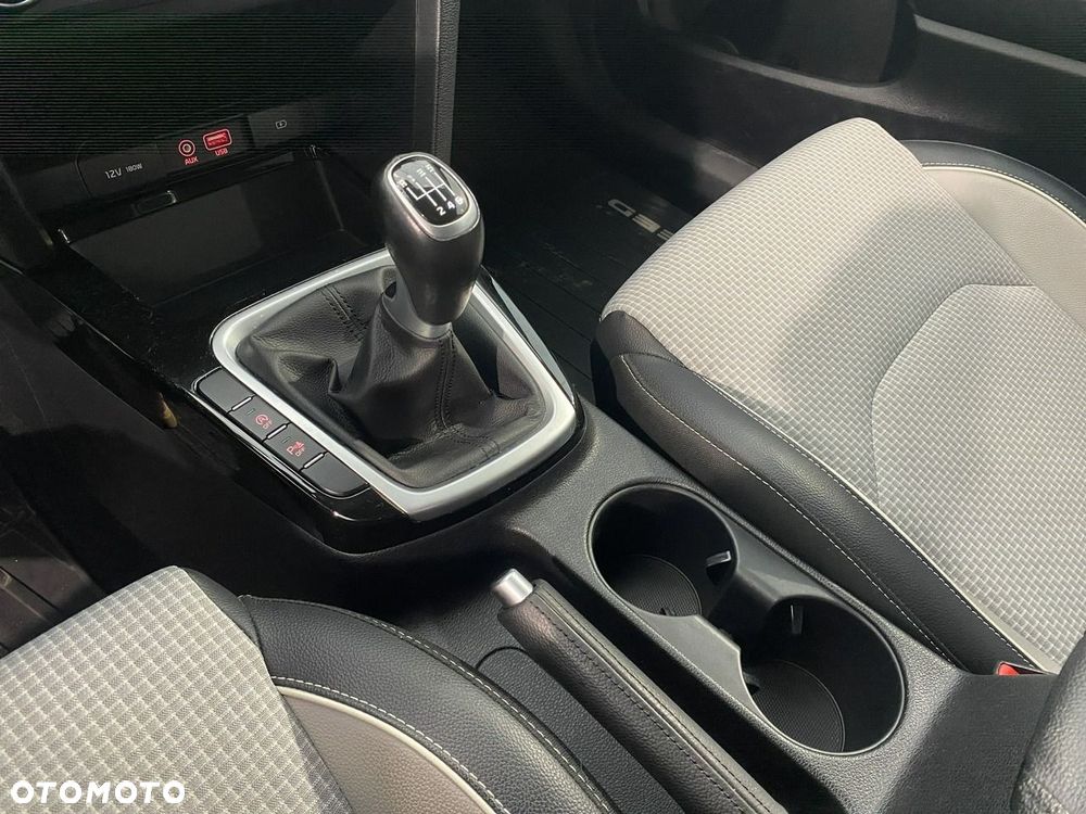 Kia Ceed 1.4 T-GDI L Business Line - 18